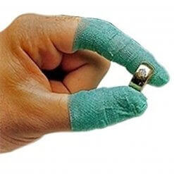 vingers met beschermband